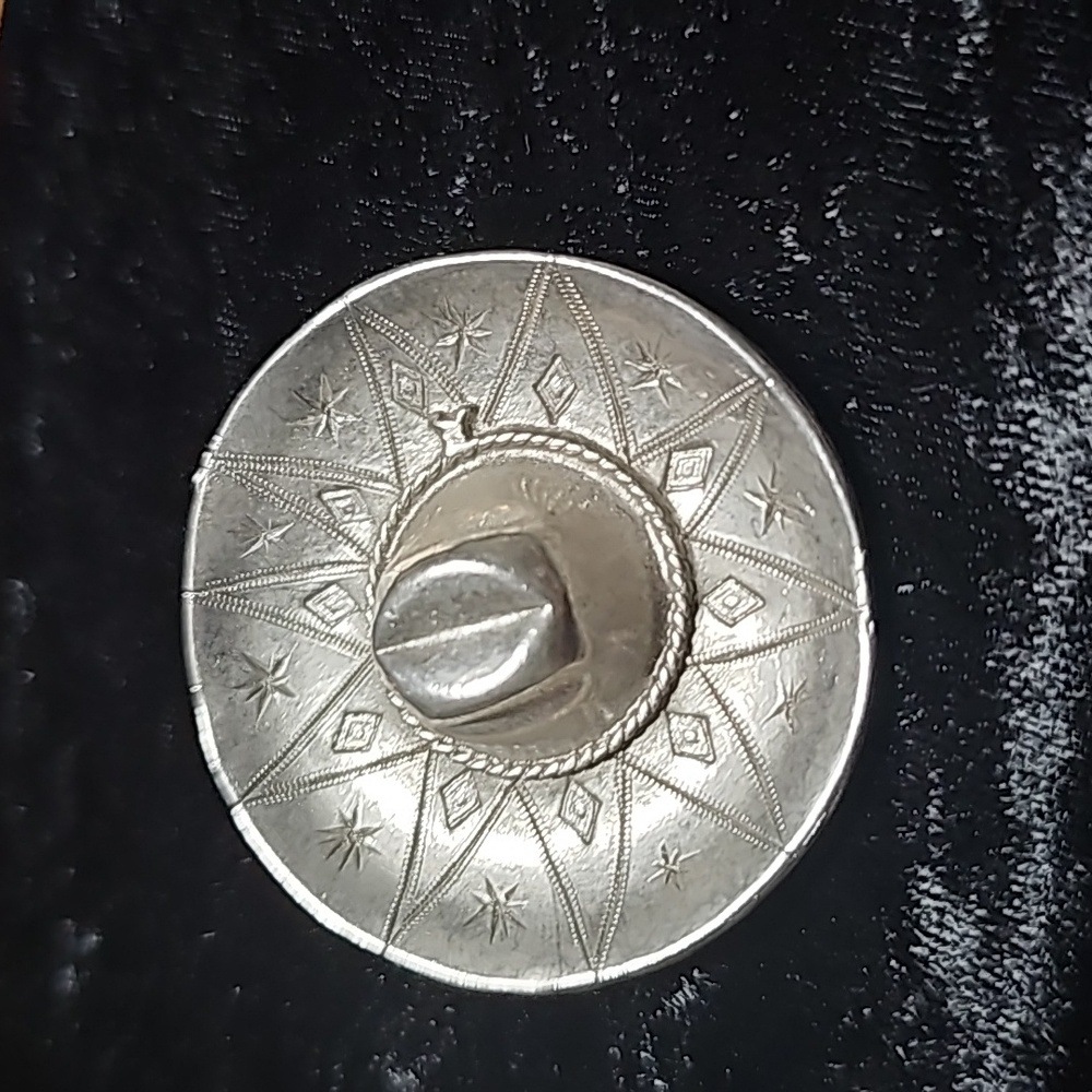 Silvertone Hat Brooche